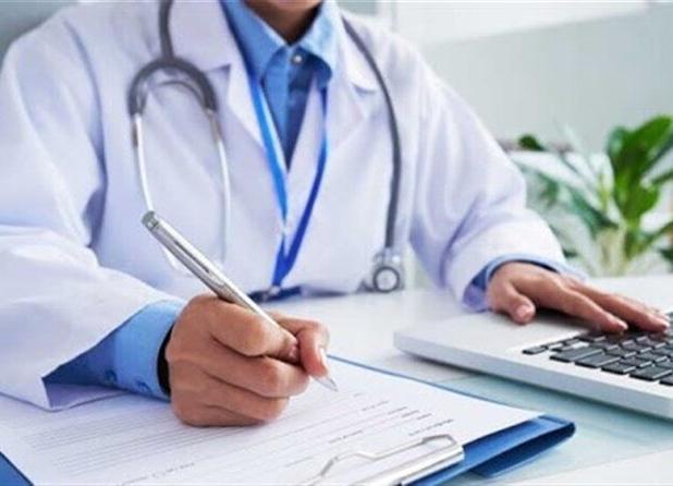 ویزیت رایگان بیماران در مراکز درمانی سپاه کرمانشاه به مناسبت هفته بسیج