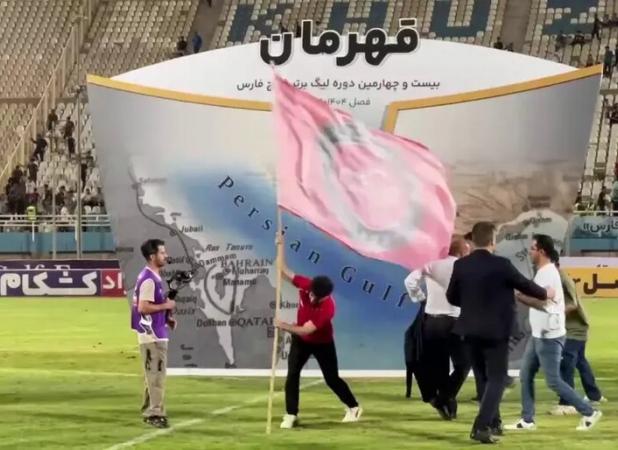 جام قهرمانی لیگ برتر به تراکتور اهدا شد