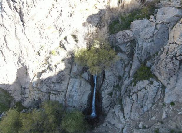 آبشار زیبای گَر در کش رودخانه حاجی‌آباد احیا شد