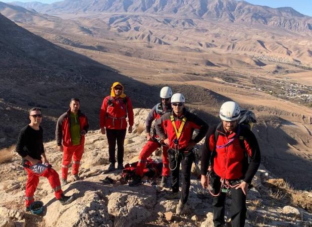 نیروهای هلال‌احمر مرد گرفتار در ارتفاعات سالوک را نجات دادند