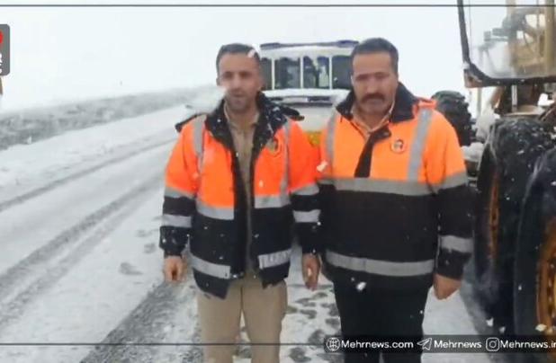 جزئیات عملیات برف روبی در محورهای ازنا