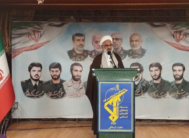 حاجی‌صادقی: صبر خانواده شهدا دشمن‌شکن است