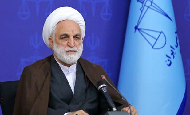 قوانین و مقررات باید با شرایط جنگ اقتصادی تطابق یابد