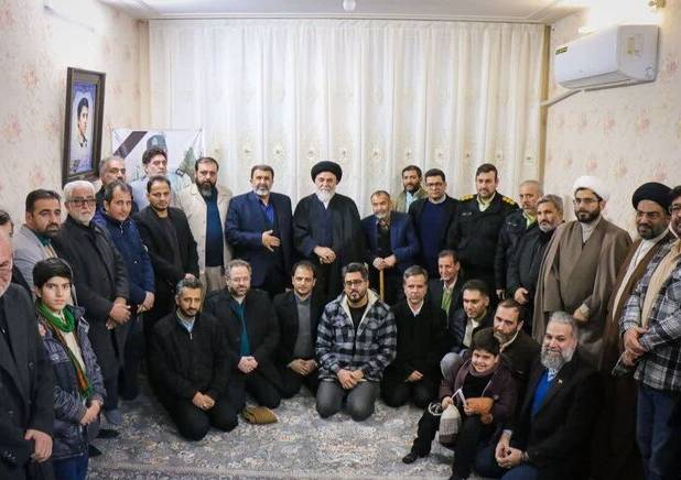دیدار خبرنگاران قمی با خانواده شهید اسدی از شهدای مدافع امنیت اخیر