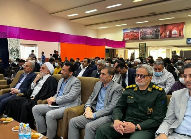 کارکنان فرودگاه کرمان برای آزادی ۶ مادر زندانی گلریزان کردند