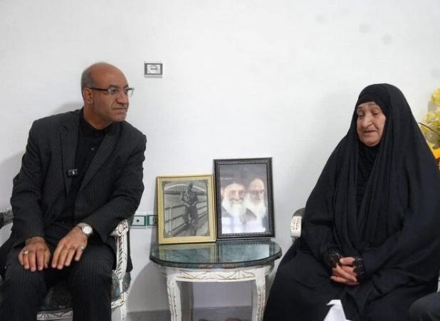 استاندار کرمانشاه با خانواده شهید میرپور دیدار کرد