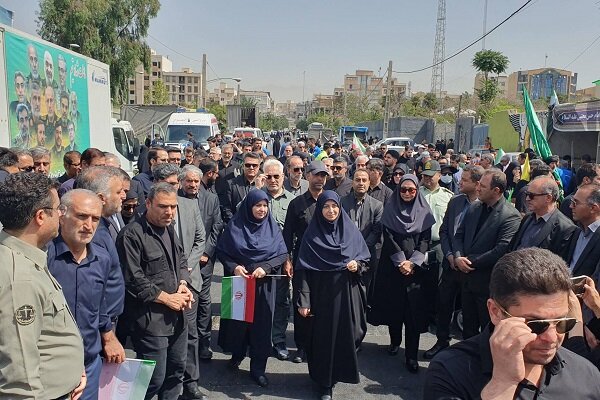 حضور رئیس سازمان محیط زیست در مراسم نشییع شهدای اقتدار