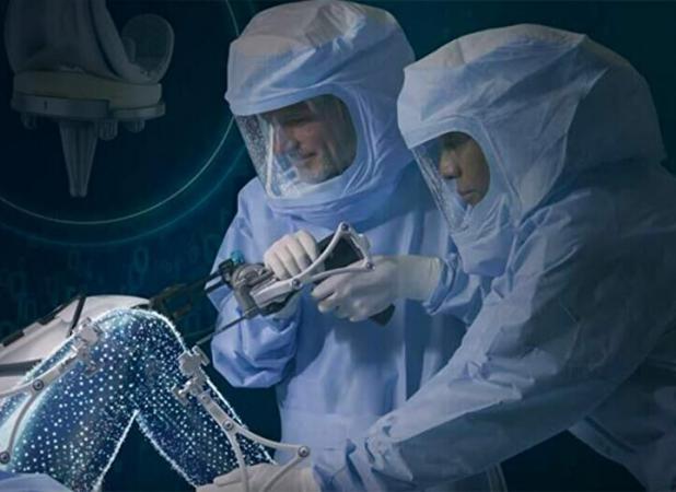 انجام نخستین جراحی تعویض مفصل زانو با بازوی رباتیک هوش مصنوعی