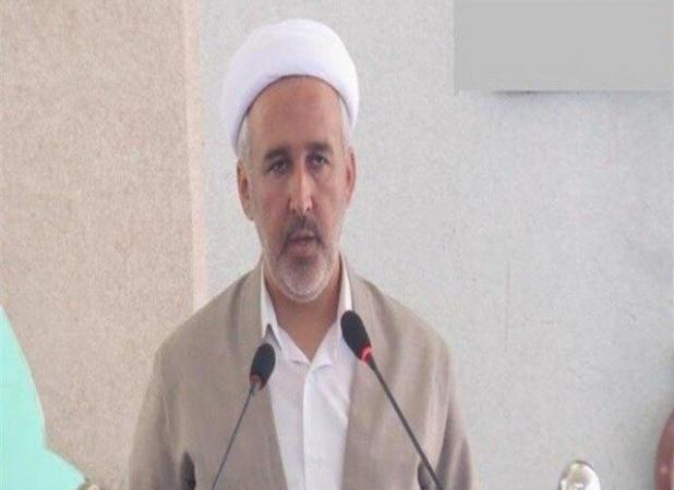 امام جمعه بانه: فضای مجازی افراد جامعه را از مطالعه دور کرده است