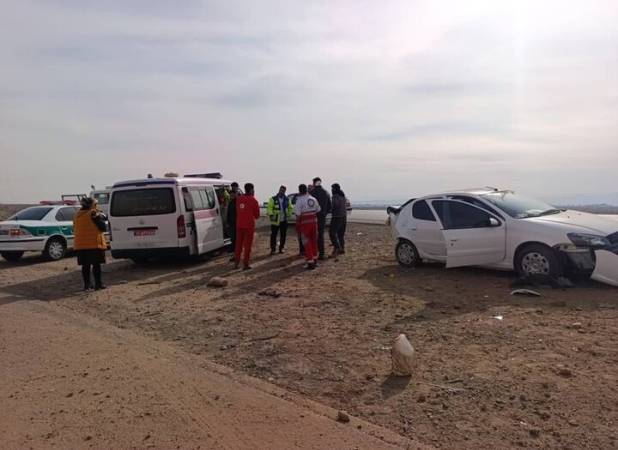 محبان: امدادگران خراسان شمالی جان ۱۰ مصدوم واژگونی خودرو را نجات دادند