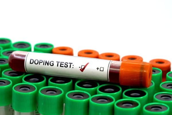 نمونه گیری خونی از ۱۶ ورزشکار