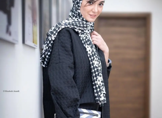 استایل کژوال مینا وحید با اکسسوری جذابش