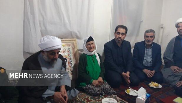 دیدار فرماندار رودبار با مادران سه شهید والامقام روستای انبوه