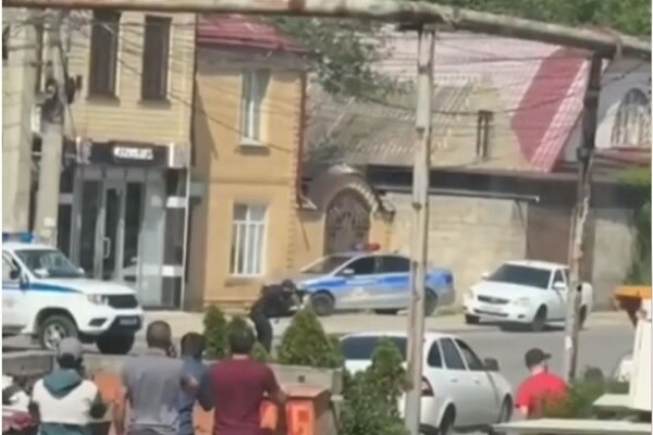۳ نیروی پلیس داغستان در تیراندازی افراد ناشناس کشته شدند+ فیلم