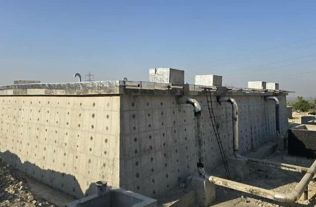 بردستانی: مخزن ۲ هزار مترمکعبی ذخیره آب در دالکی ۷۰ درصد پیشرفت دارد