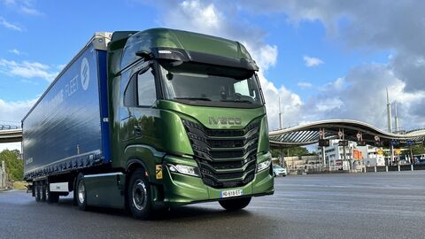 کامیون گازسوز «Iveco S-Way» با مخزن پر، هزار کیلومتر می‌تازد