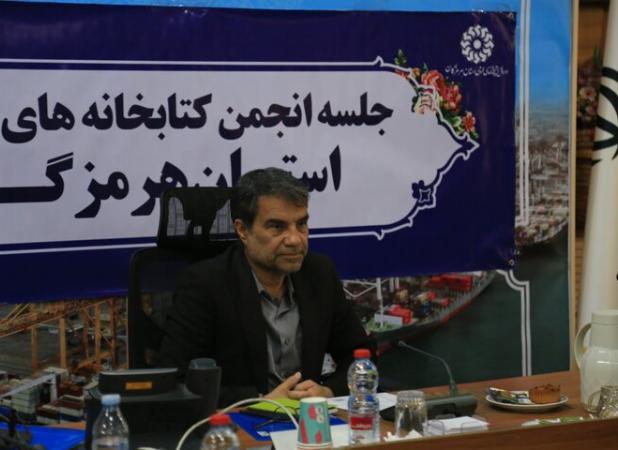 نفیسی: کتاب و کتابخوانی ستون‌های رشد فردی و توسعه اجتماعی هستند