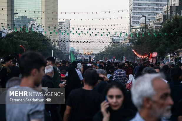 راه‌اندازی موکب‌های خدمت‌رسان آستان قدس رضوی در ۵ مسیر اصلی حرم رضوی