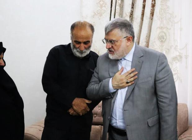 استاندار تهران با خانواده شهید جنگ تحمیلی ۱۲روزه در شهرقدس دیدار کرد