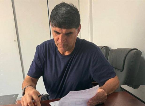 امضای قرارداد غلامپور با استقلال