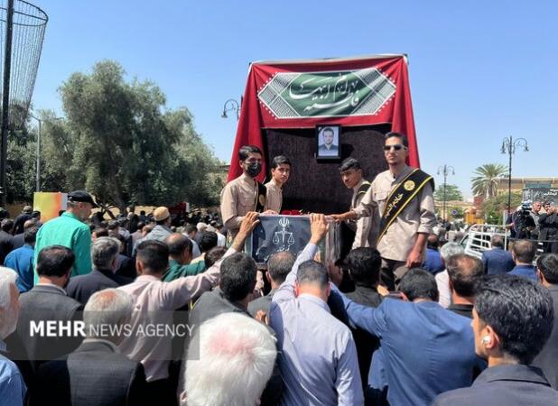 برگزاری آئین تشییع پیکر «قاضی شهید احسان باقری» در شیراز