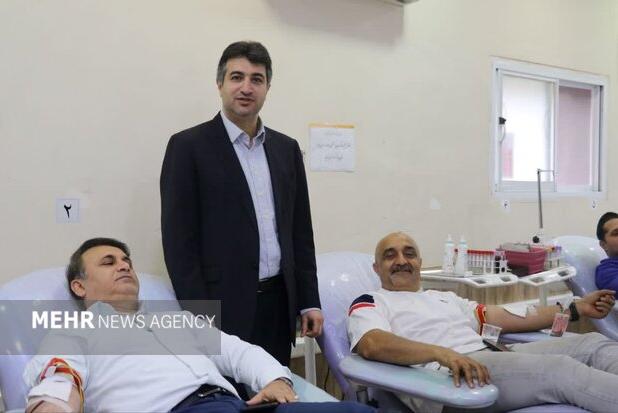 فتح اللهی: ورزشکاران سفیران فرهنگ اهدای خون هستند