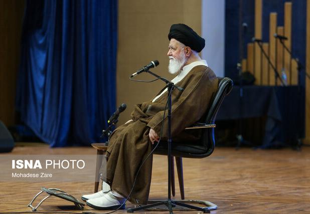 امام جمعه مشهد: باید یک طرح فراگیر برای درمان ناباروری در میان قشر آسیب‌پذیر دنبال شود