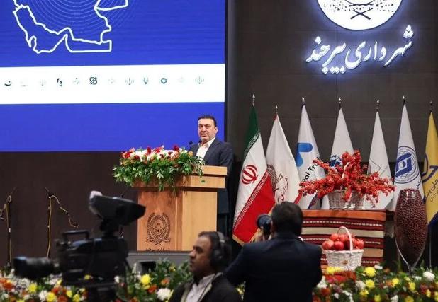 تمرکز بر تقویت روابط اقتصادی و تجاری استان‌ها با ۱۵ کشور همسایه 