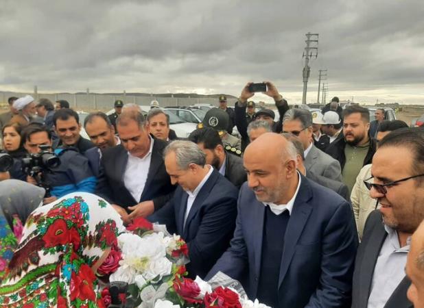 استقبال از وزیر کار در بدو ورود به سراب