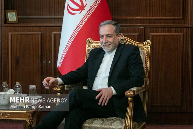 پیام تبریک وزیر امور خارجه به پاپ لئون چهاردهم رهبر جدید کاتولیک‌ها