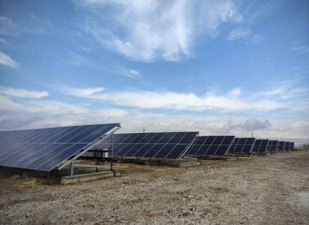 احداث ۳ نیروگاه خورشیدی ۵۰ مگاواتی برق در فسا