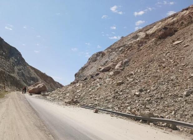 چشمه خاور: تمامی محورهای ایلام باز است