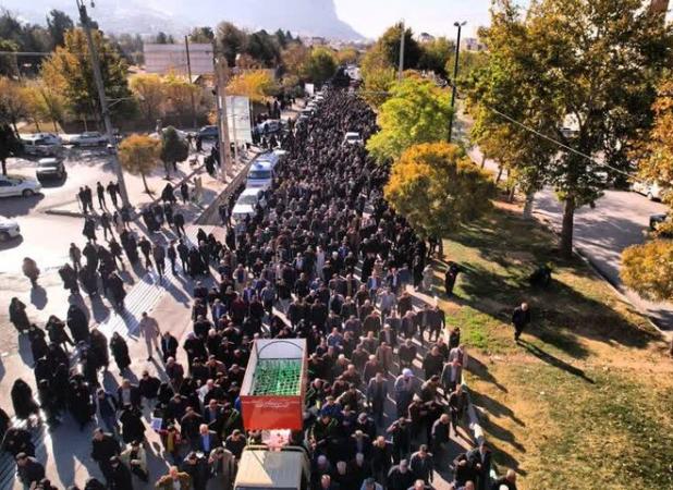 تشییع پیکر شهدای گمنام در خرم‌آباد