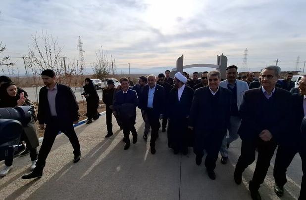 بازدید وزیر تعاون از کارخانه ذوب‌آهن شاهرود