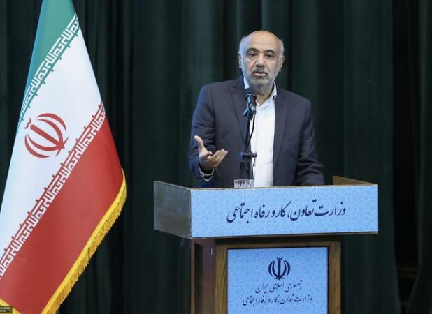 تمرکززدایی، کلید حل مشکلات اقتصادی کشور است