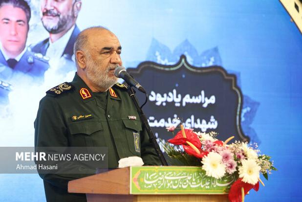 سردار سلامی: تغییر یک رئیس جمهور واقعیات را در آمریکا عوض نمی‌کند