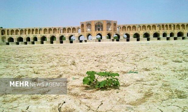 احسانی: بحران کنونی زاینده‌رود نتیجه مشکلات بنیادین در تراز آبی است