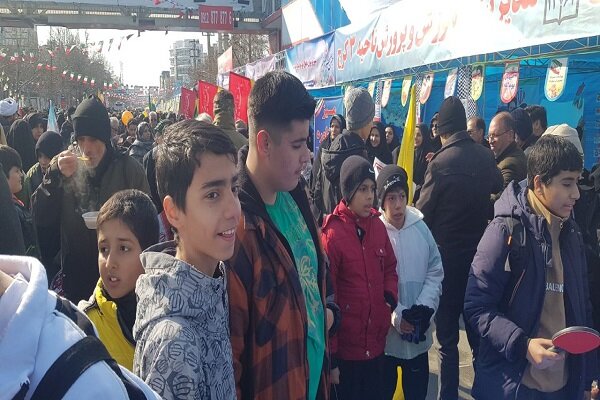 حضور نوجوانان دهه نودی پای کار انقلاب در کرج