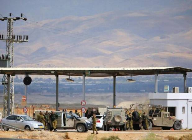 هلاکت ۳صهیونیست در عملیات تیراندازی در گذرگاه الکرامه+ فیلم