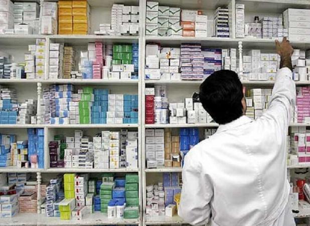 داروخانه‌ها قربانی تأخیر بیمه‌ها شده اند