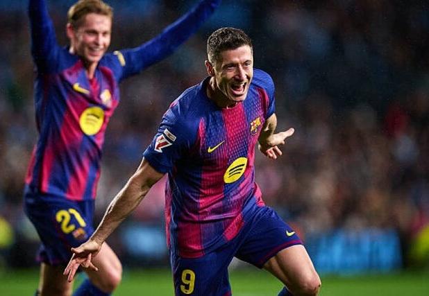 اعتراف لواندوفسکی: نمی دانم فصل بعد کجا بازی می کنم