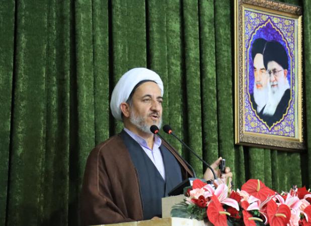 امام جمعه ماهان: مقاومت ملی، هویت دینی ملت ایران را حفظ کرد