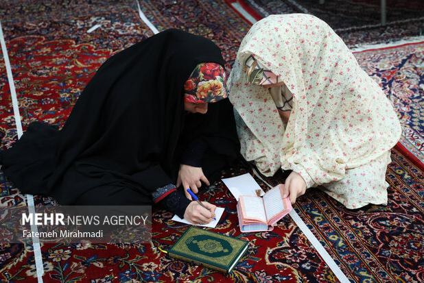 حال و هوای اعتکاف دختران دانش‌آموز در لرستان