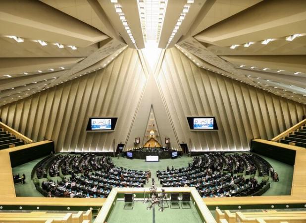 تقدیر نمایندگان مجلس از حضور گسترده مردم در تشییع شهدای اقتدار