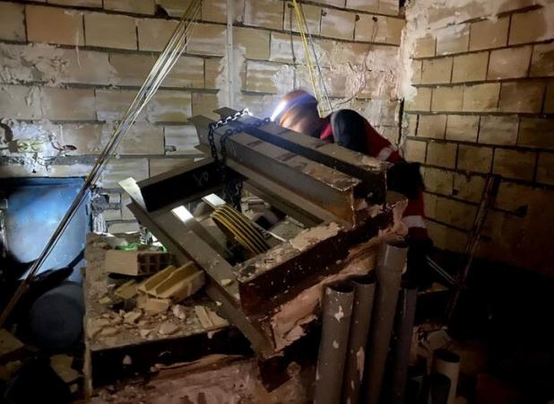 نجمی: ۲ شهروندی مشهدی از حادثه سقوط آسانسور نجات یافتند