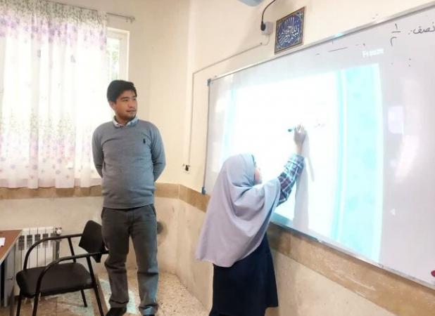 برای اولین بار یک مدرسه روستایی در کلات هوشمندسازی شد