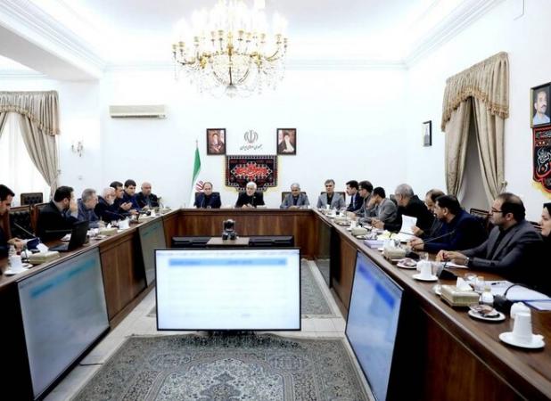 عارف: راهبرد دولت، تداوم پرداخت تسهیلات خرد برای اشتغال پایدار است