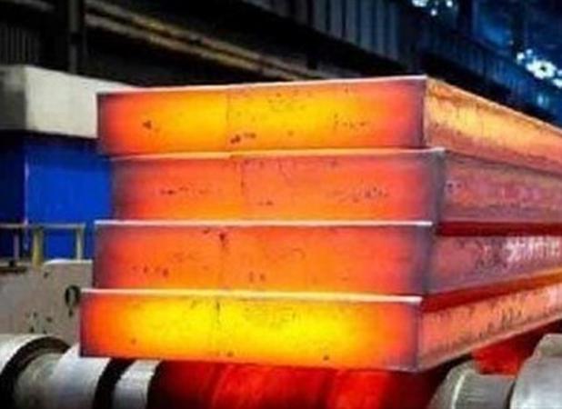 وجود فولاد مبارکه در استان اصفهان یک نعمت است