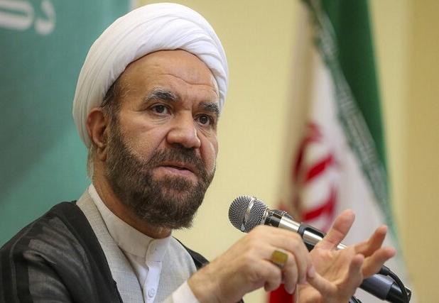 تولیت حرم شاهچراغ(ع): ضعف در تبیین تاریخ انقلاب، ترک جهاد است/ در برابر هجمه ترکیبی دشمن بی‌تفاوت نباشیم