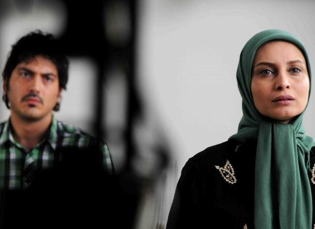 عکس جذاب عمهِ خانم سریال فاصله‌ها در دبی